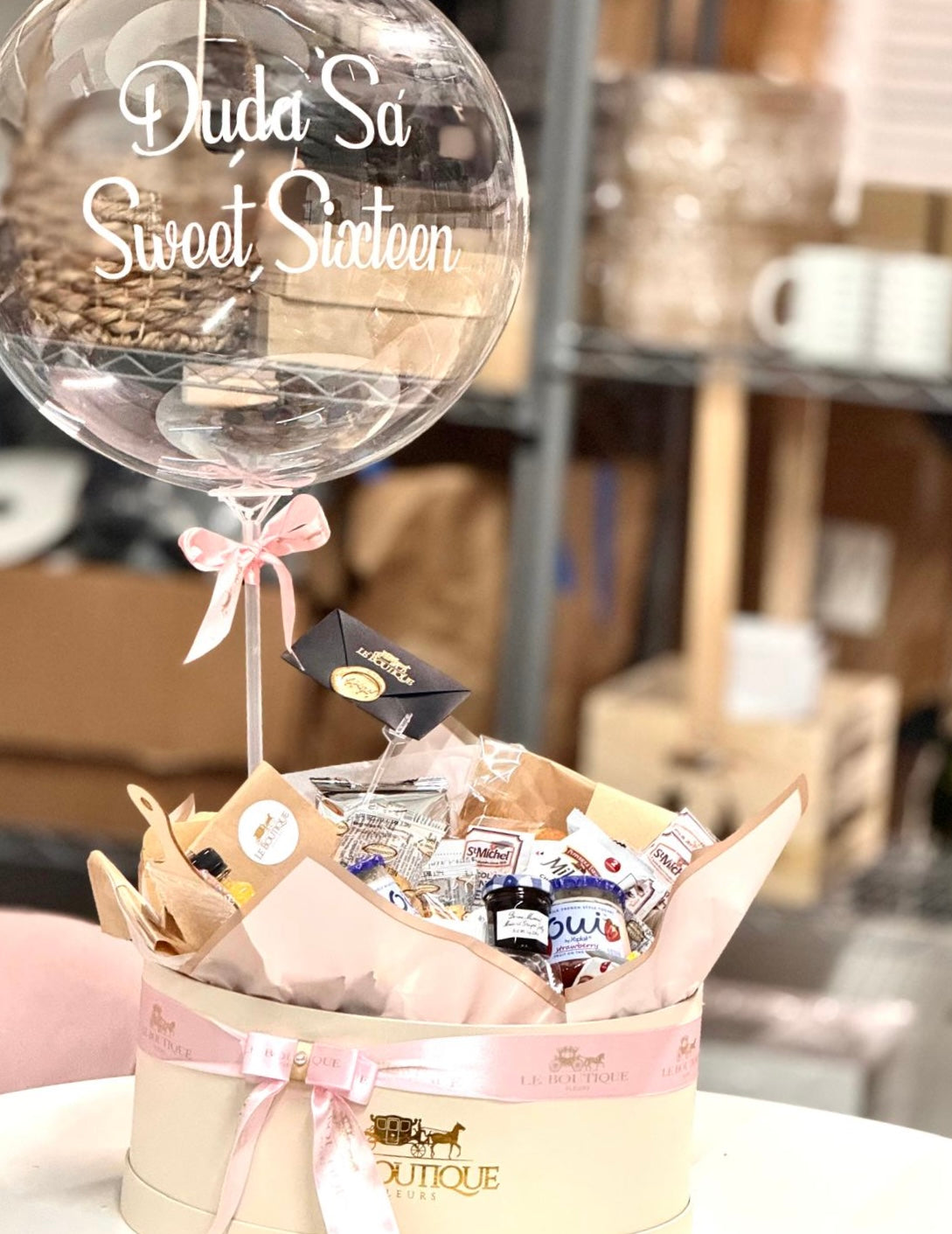 Large Breakfast Box + Balloon