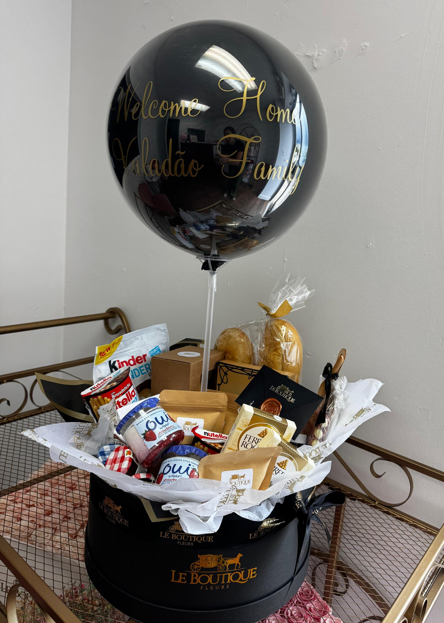 Large Breakfast Box + Balloon