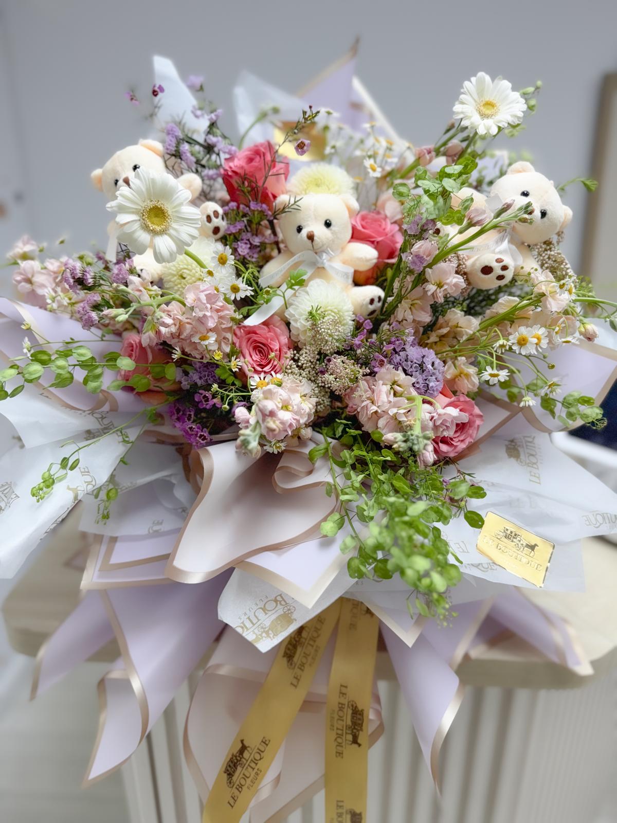 Wrap Bear Mixed Flowers