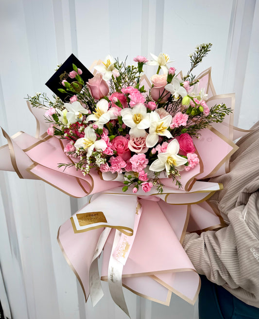 Wrap Light Pink Bouquet